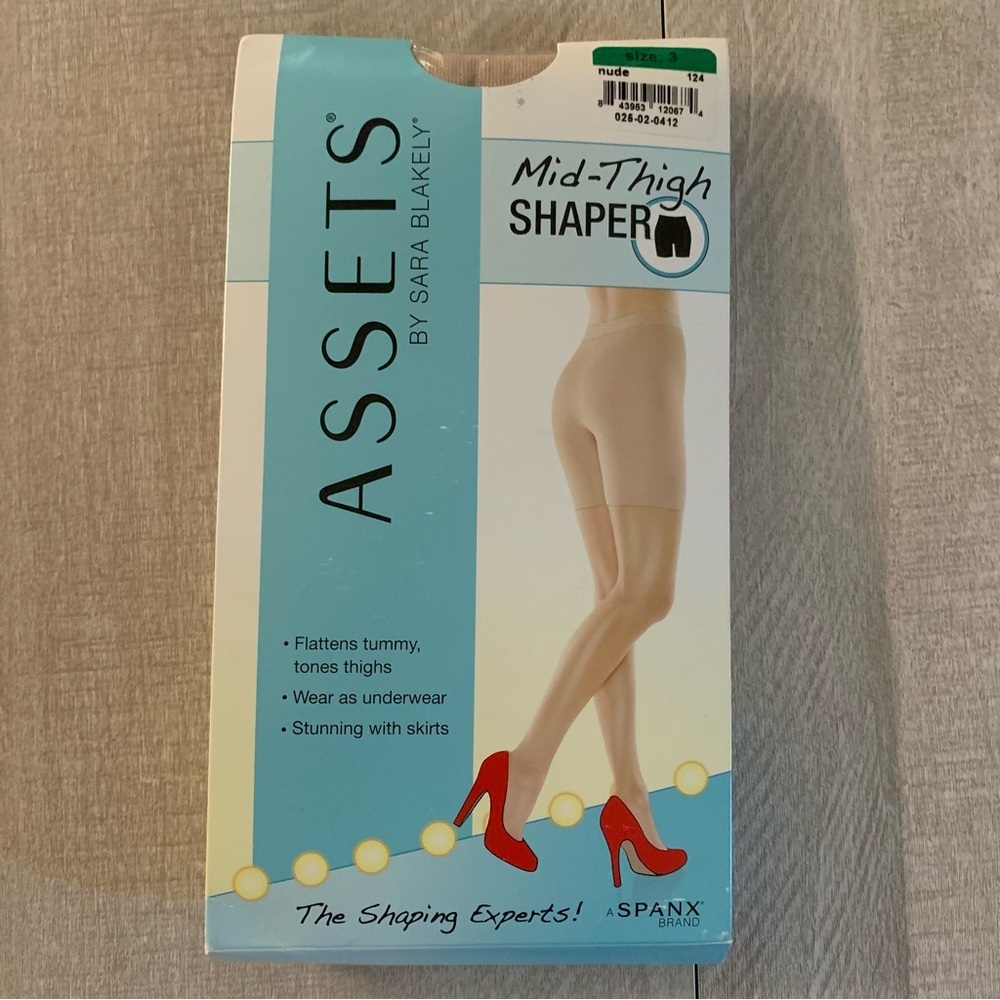 Assets by Spanx Body Shaper Womens 3 Nude Mid Thigh High Waist Control